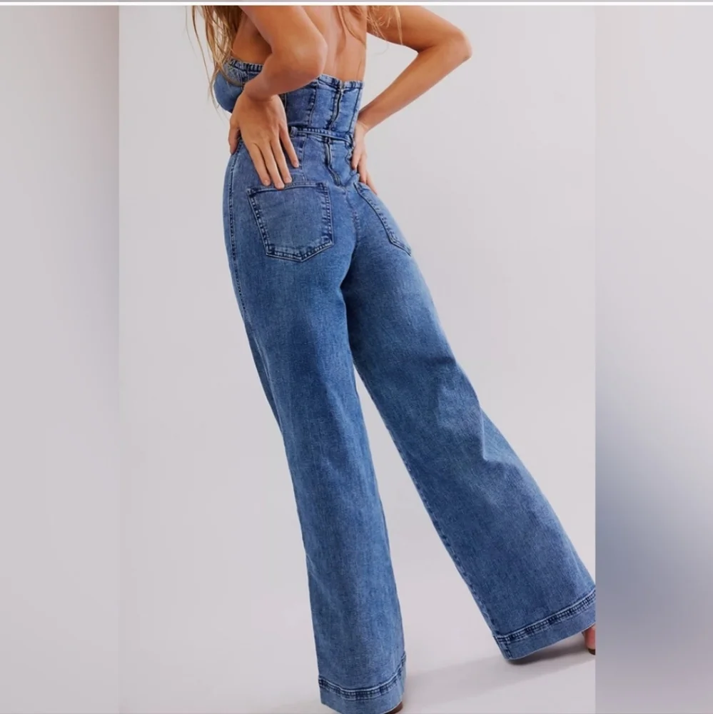 Free people 🖤Curvy Femme fatale Blue Denim Jumpsuit - Picture 4 of 5